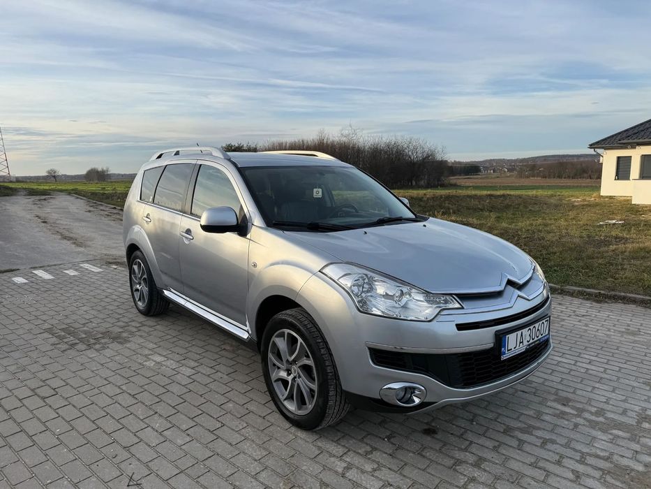 Citroën C-Crosser benzyna // Manual // 7- osób // 4x4