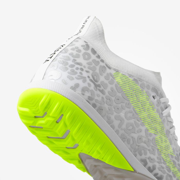 CHUTEIRAS DE FUTEBOL ADULTO PISO DURO CLR JAGUAR BOOST TURF TF