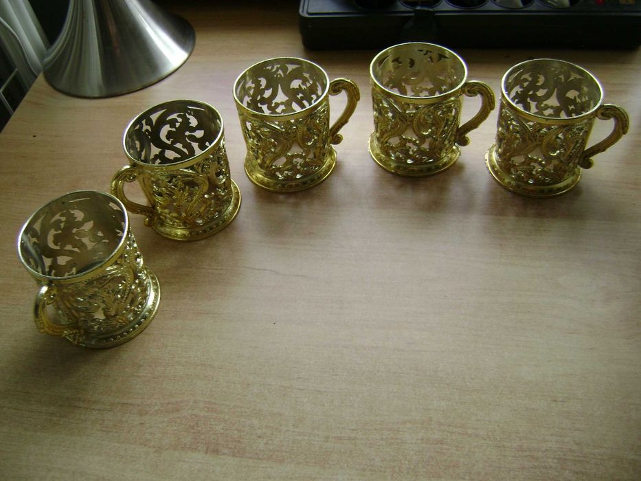 Starocie z PRL Koszyczek na szklankę do piwa 5 radzieckich plastikowyc