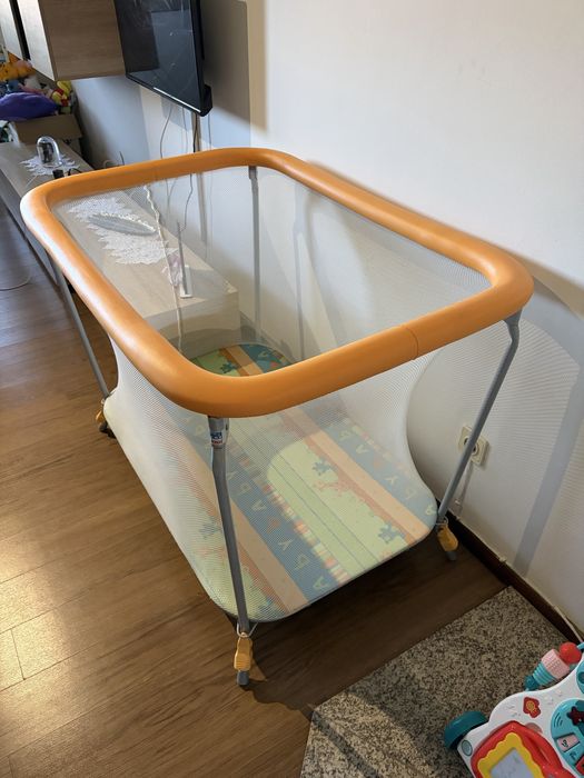Andarilho Chicco + parque infantil