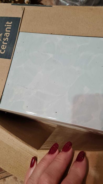 Продам кахельну плитку 2,4 кв.м