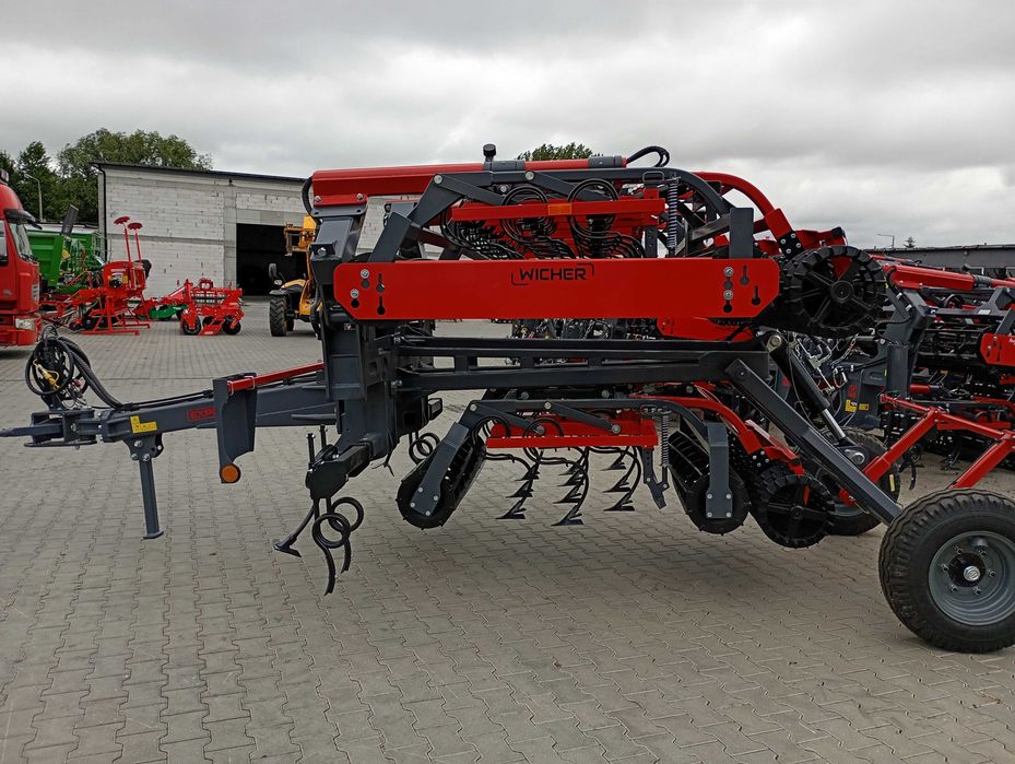 Agregat Expom WICHER 4,5 M pół zawieszany - z wałem żeliwnym KOMPAKTOR