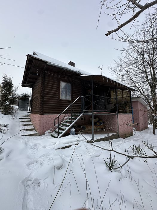 Продається 2-кім дачний будинок зі зрубу зі ставком, Заставнянська