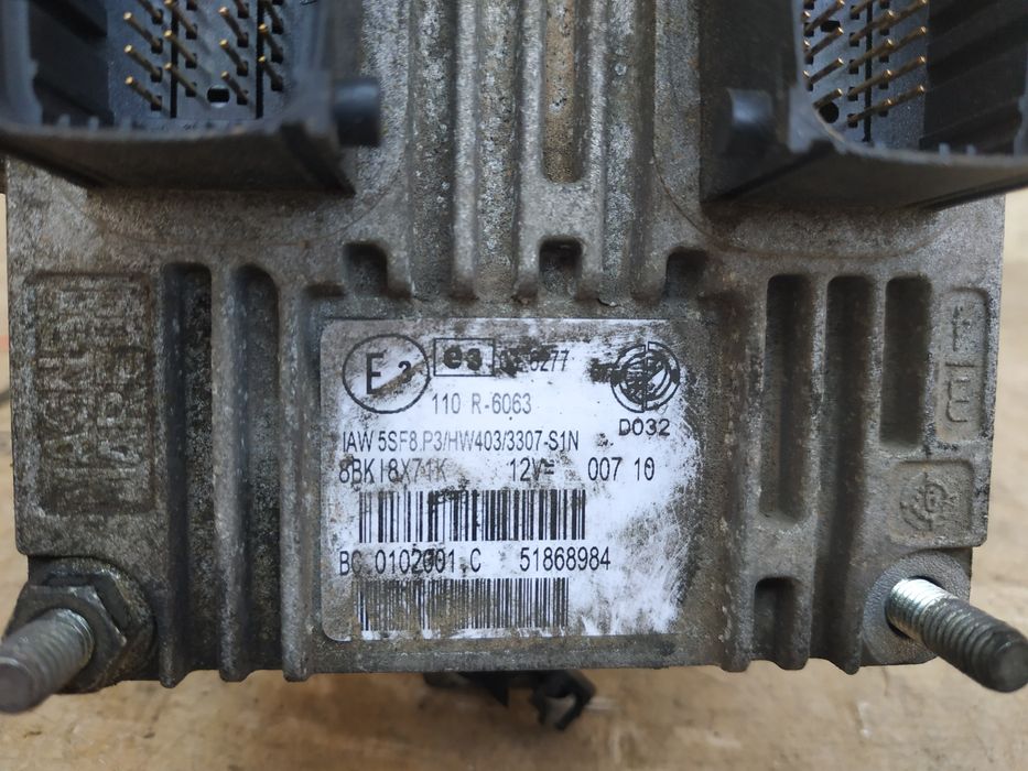 Fiat Fiorino 2008- 1.4 блок управления  двигателем 51868984