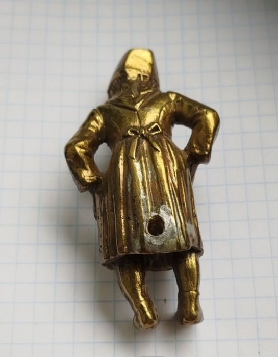 Продам Бронзовая Винтажная фигурка