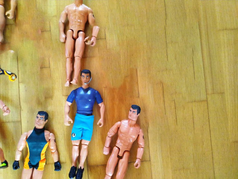 ACTION MAN Conjunto de 7 Bonecos Variados (Algo Incompletos)