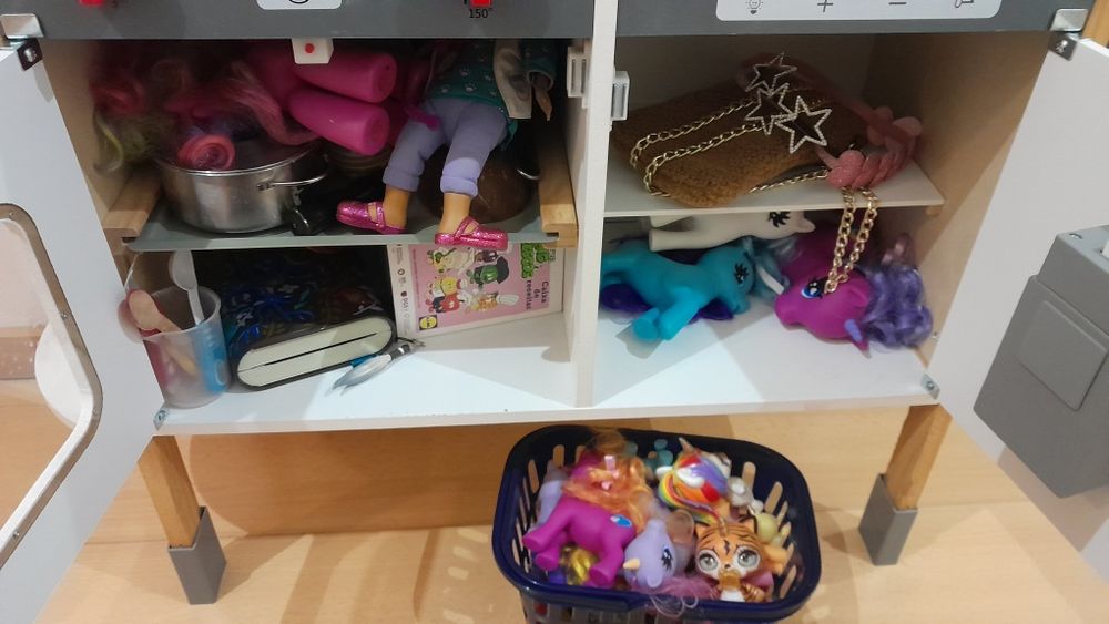 Cozinha de brincar em madeira