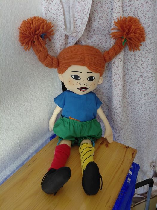 Boneca antiga em bom estado geral 5€