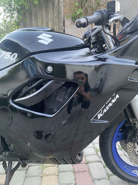 Suzuki katana 750