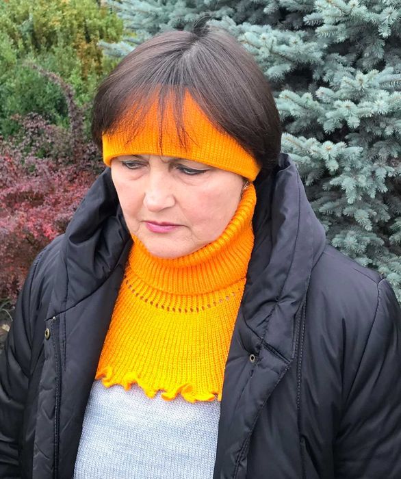 Манішка і пов'язка в'язані, комплект.