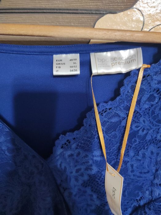 Sukienka granatowa koronkowa elegancka maskująca rozmiar 48/50