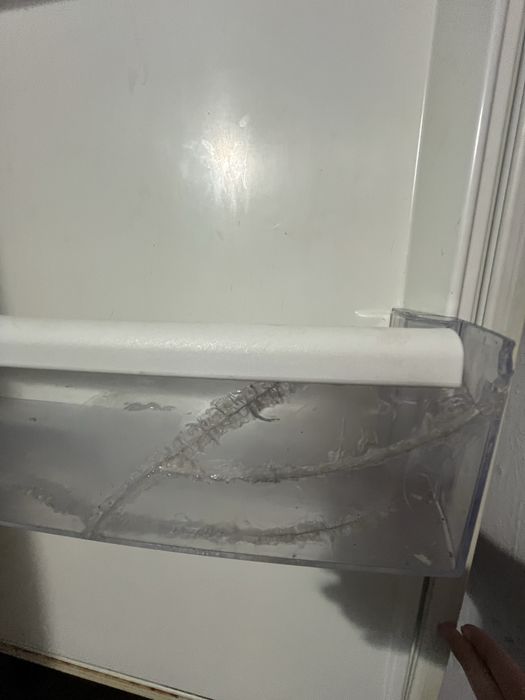 Холодильник zanussi