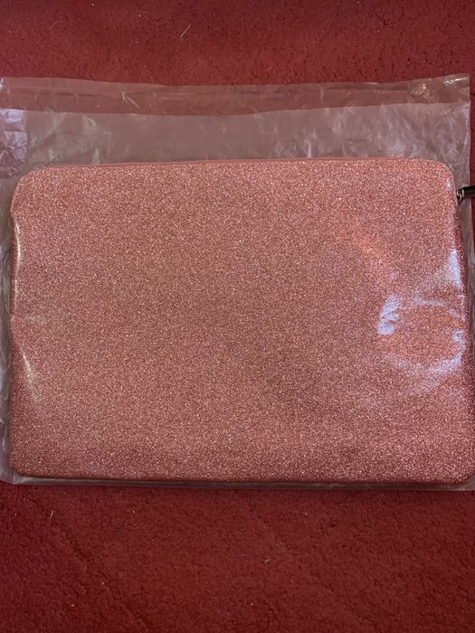 Чехол для макбук  benefit