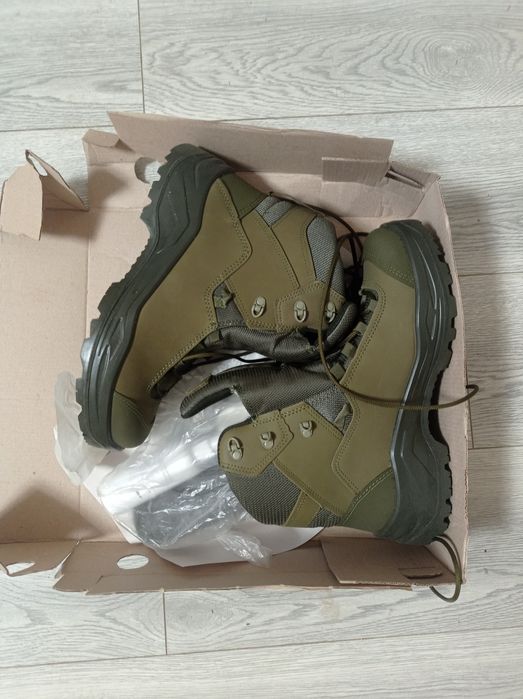 Продам берцы зимние Талан