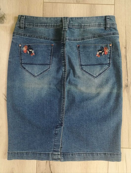 Spódnica jeans z haftami Marks&Spencer