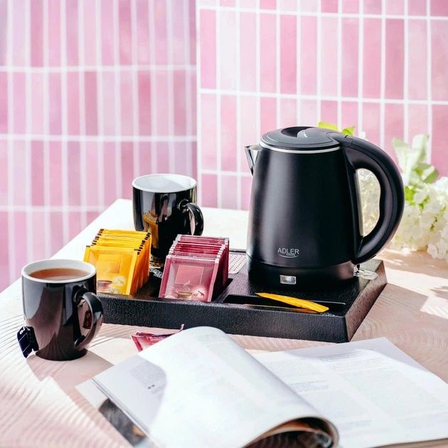 Електрочайник + 2 чашки та піднос ADLER AD 1387 1Л