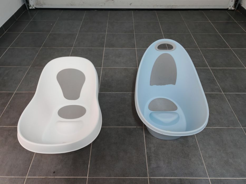 Duas Banheiras bebé