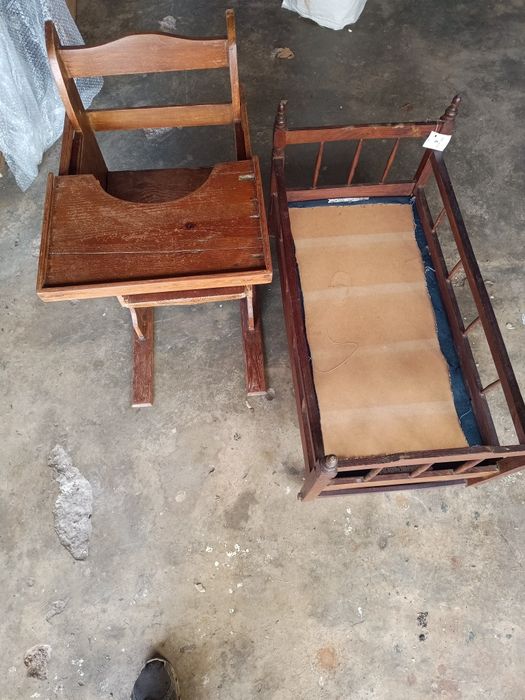 Porta e outros artigos antigos