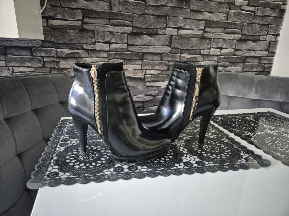 Botki na obcasie rozmiar 35