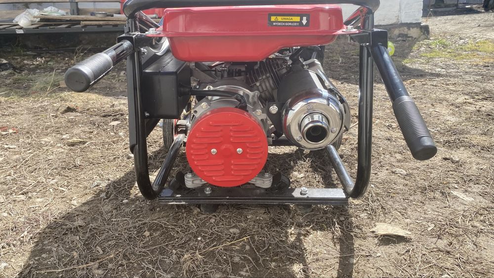 Продам генератор MAX MXGG30