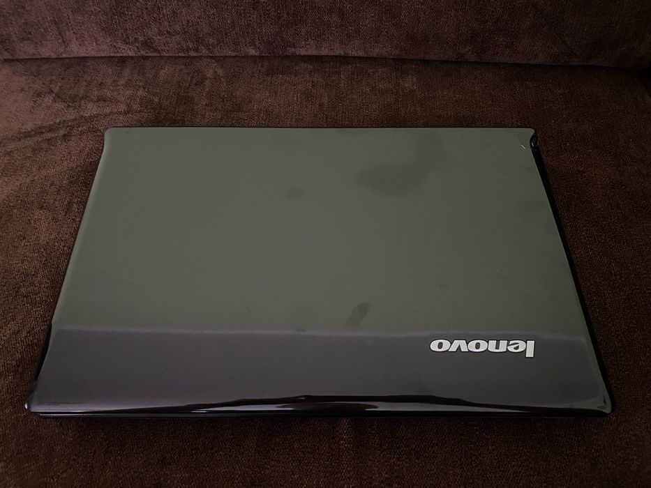 Legendarny laptop Lenovo G570 - procesor i5, 4GB RAM. Działający.