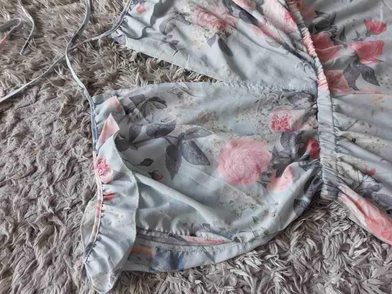 Piękny lekki kombinezon krótki 44
