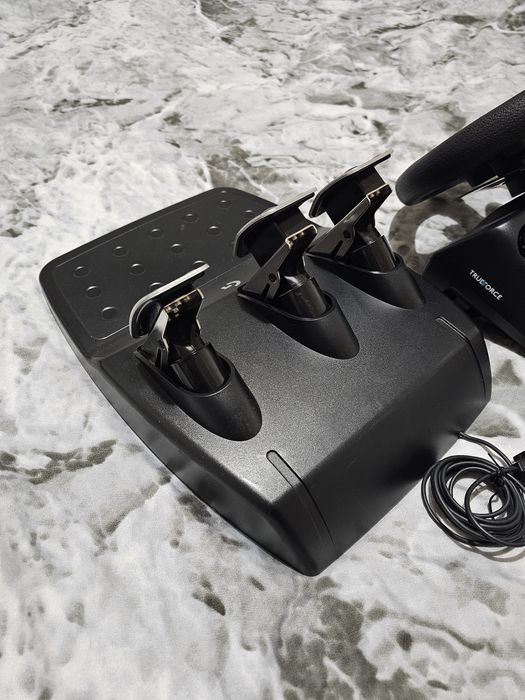 Logitech G923 (Playstation e PC)