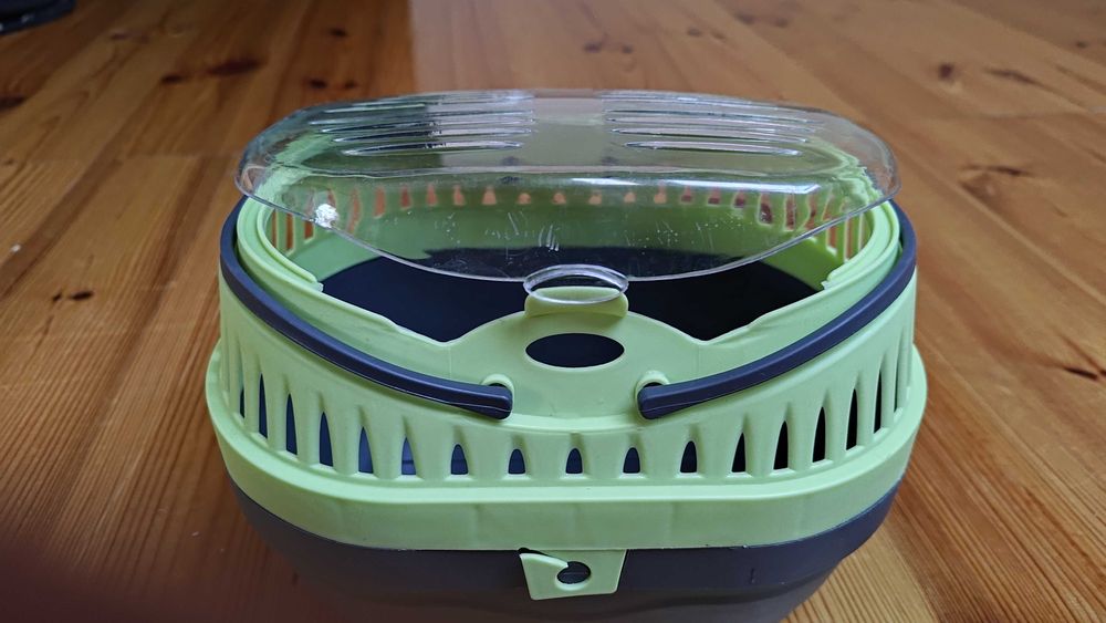 transporter dla gryzoni 22x17x14h. uszkodzony zatrzask