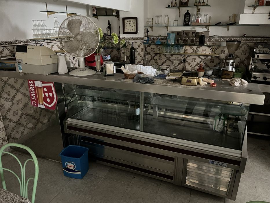 Vendo recheio de restaurante !!