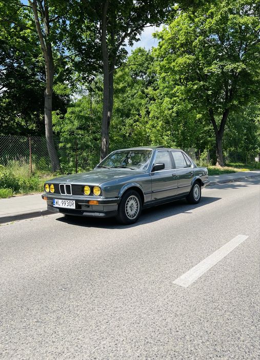 BMW e30 318i 1988r wąska lampa