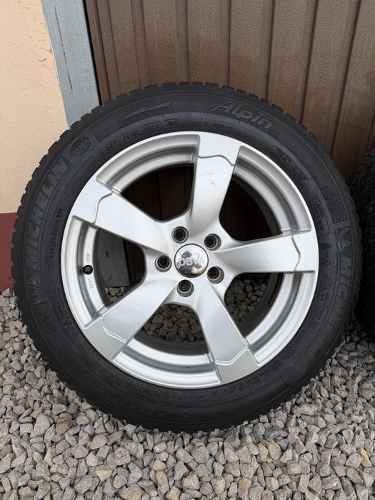 Felgi z oponami Toyota 5x100 205/55 R16 Toyota Auris Corolla