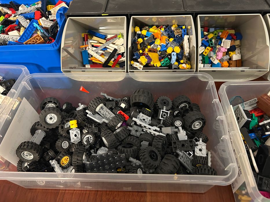 LEGO ok. 15 kg – mix klocków, pojemniki