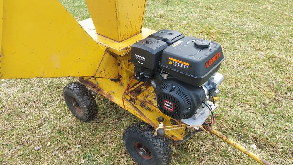 Rębak do gałęzi  Cramer -bijaki i zrąbka mobilny 10hp silnik