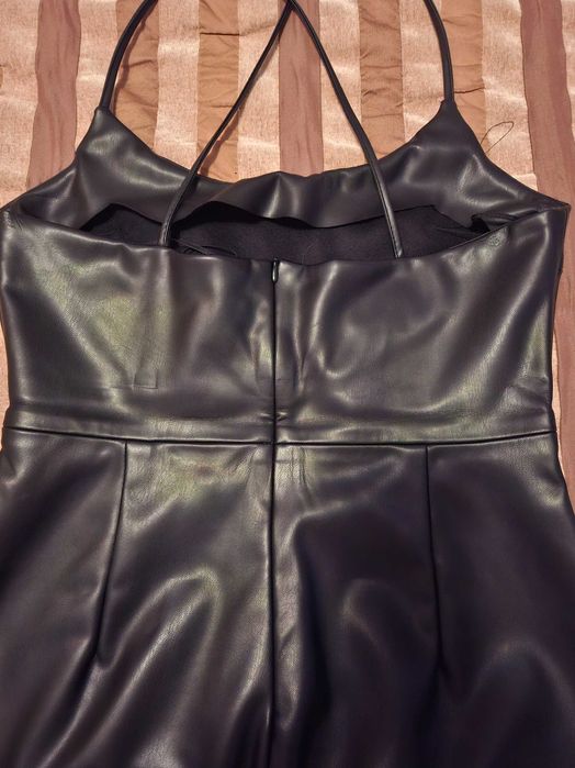 Vestido em polipele Zara