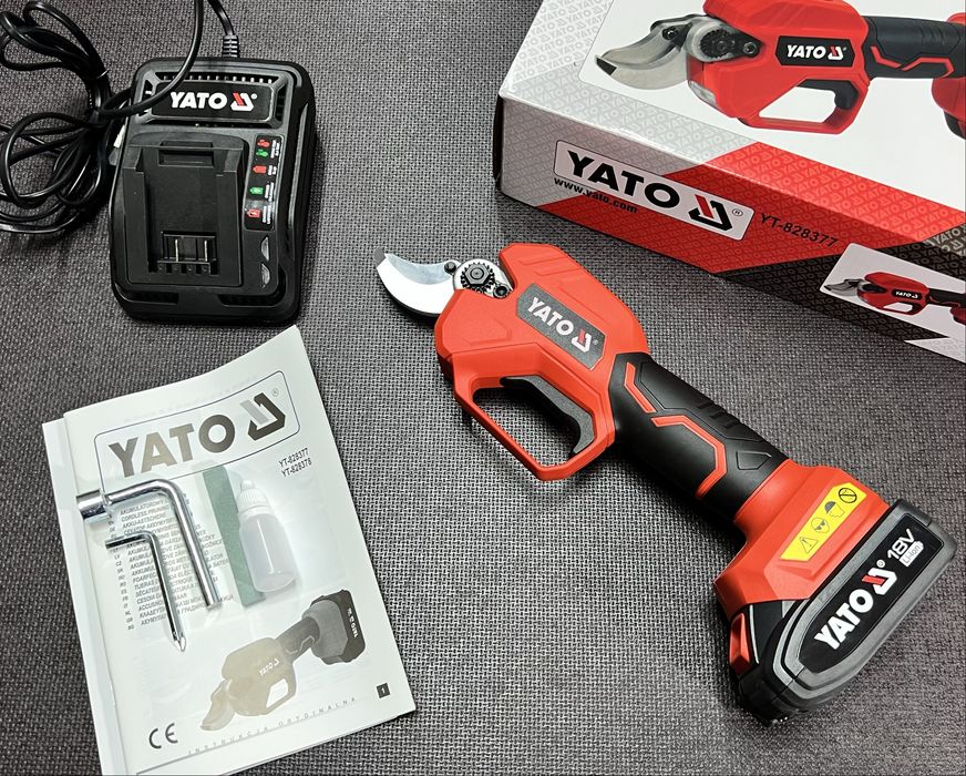 Секатор аккумуляторный YATO YT-828377 Комплект Бесщеточный