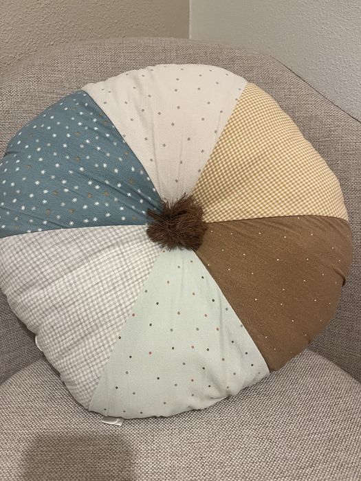 Almofada com varios tecidos zara home