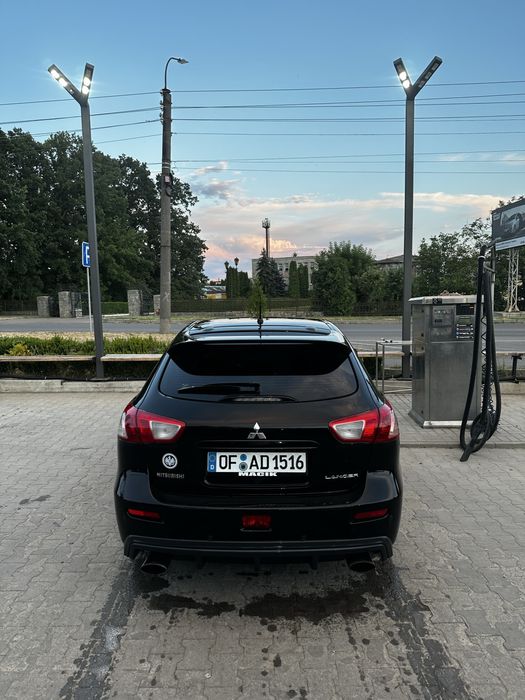 Mitsubishi Lancer хетчбек