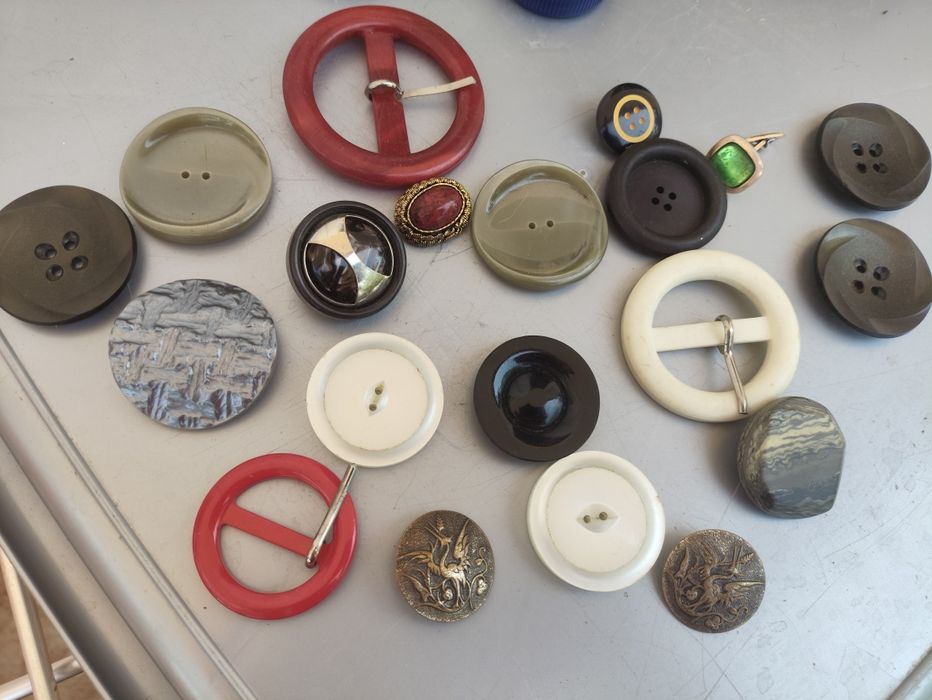 Lote de botões diversos