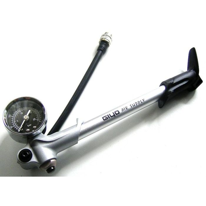 Pompka do amortyzatorów GIYO GS-02 z manometrem Sopot Centrum •