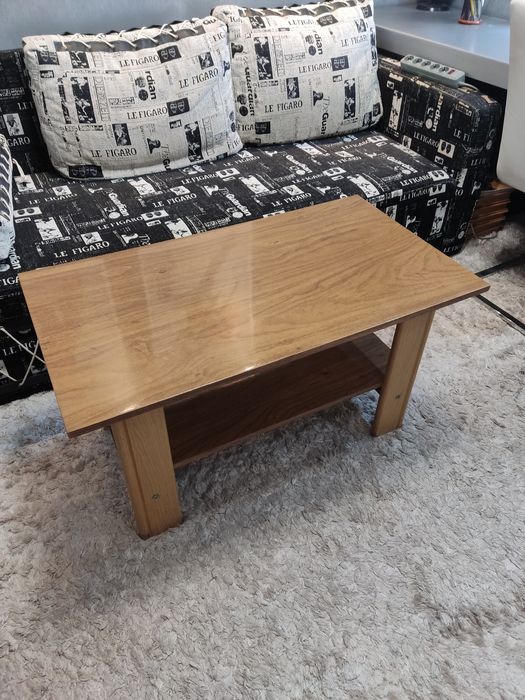 Продам журнальный столик