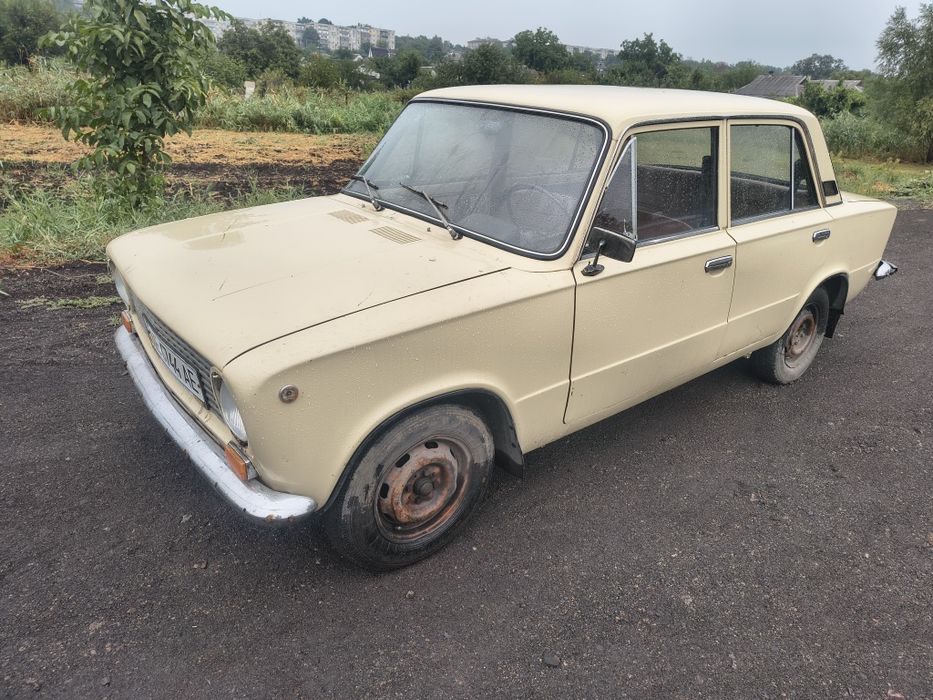 автомобіль Жигулі ваз 21011