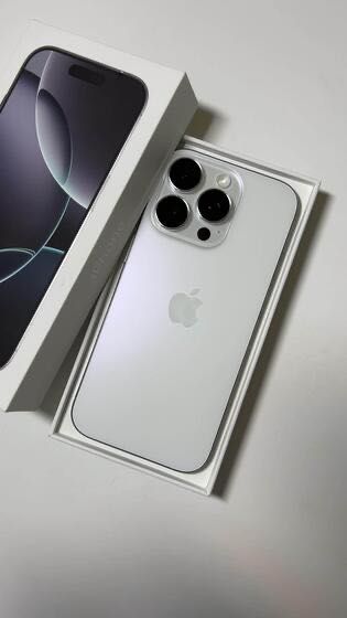iPhone 16 pro Max 512gb white titanium