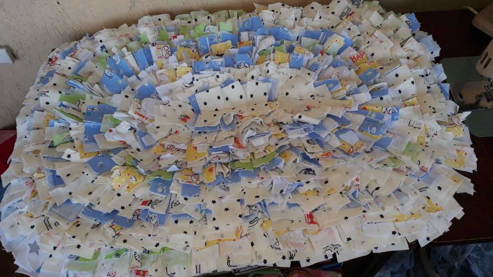 Коврик ручной работы.