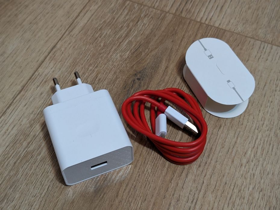 Продам НОВИЙ Швидкісний зарядний пристрій 80W,OnePlus,Realme,Oppo.