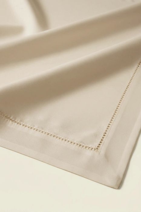 Obrus 140x180 Classy beżowy z mereżką