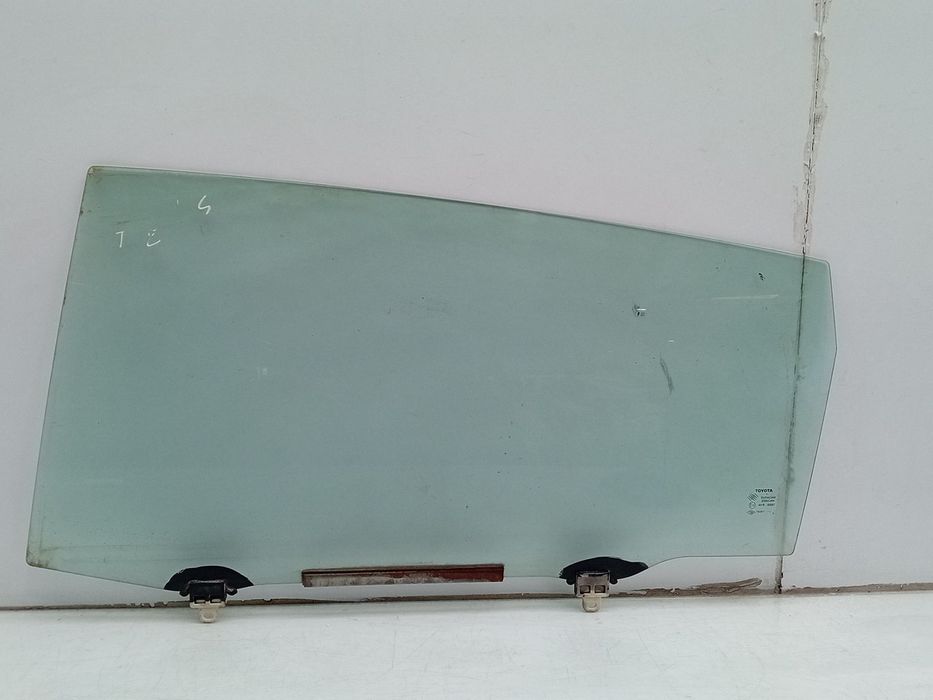 Vidro porta trás esquerdo TOYOTA Corolla Verso (ZER_, ZZE12_, R1_)