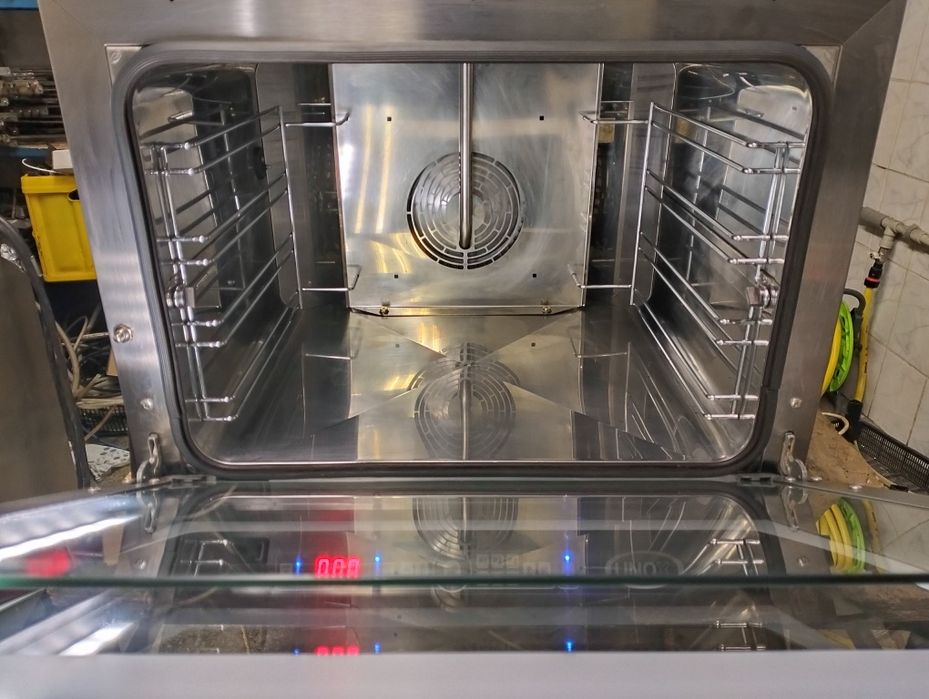 Конвенційна піч Unox Arianna 135