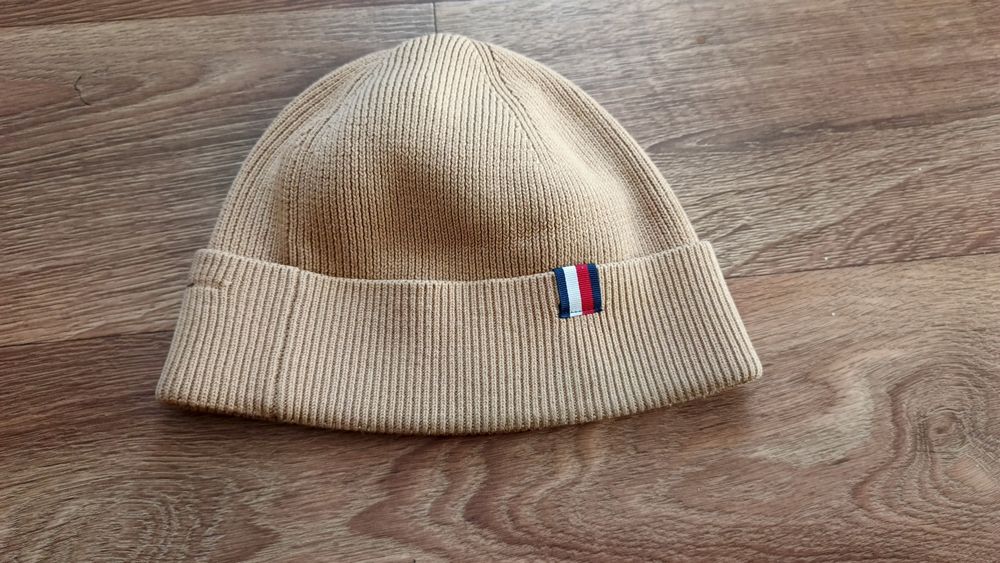 Шапка Tommy Hilfiger,стан хороший