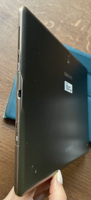 Tablet Samsung SM-T805 Tab S10.5 16GB Amoled, oryginalne etui komplet