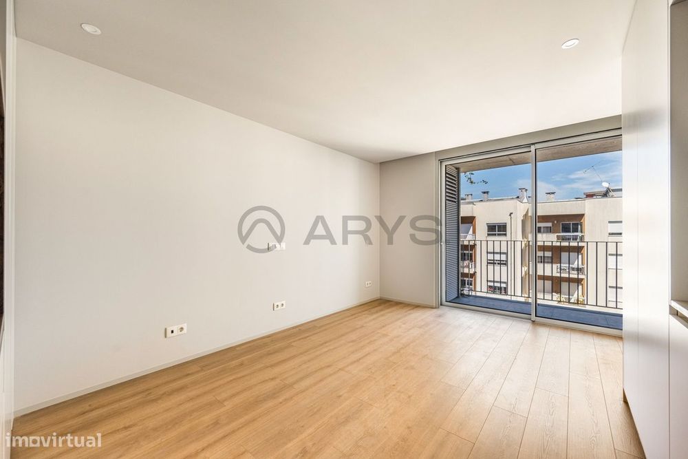 Apartamento T0 Novo em condomínio fechado com Varanda